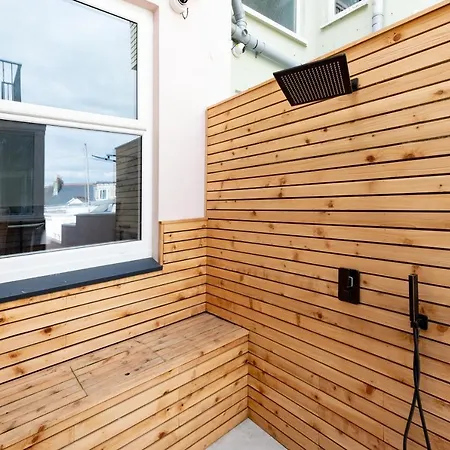 Trig-private Studio, Courtyard, Walk To Fistral * New Quay