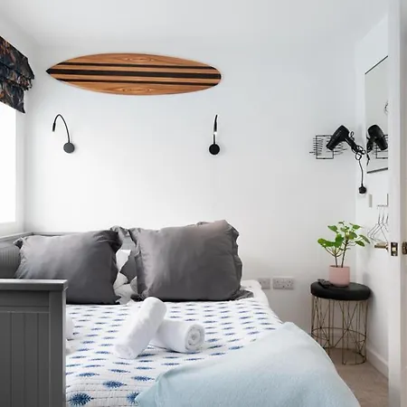 Trig-private Studio, Courtyard, Walk To Fistral * New Quay